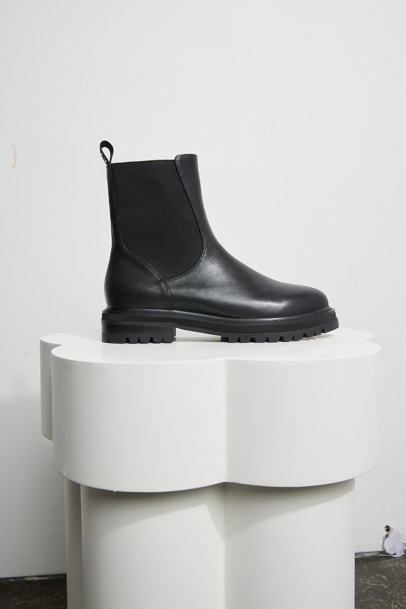 DUKES Black