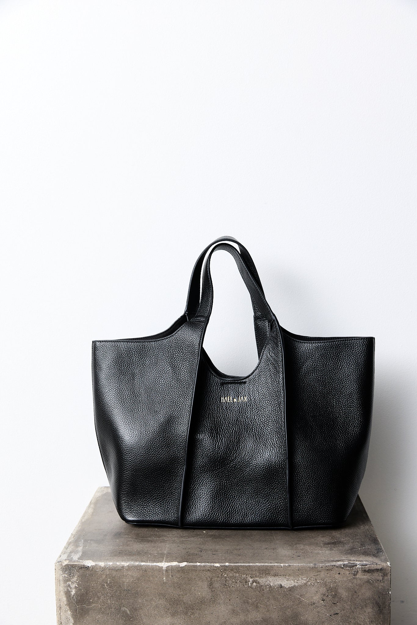 JAMES BAG Black Leather