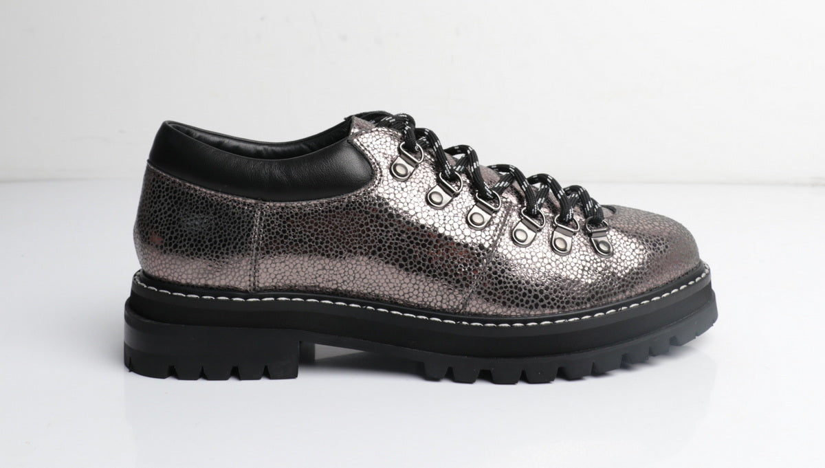 BOLD Cracked Pewter (Sample37)