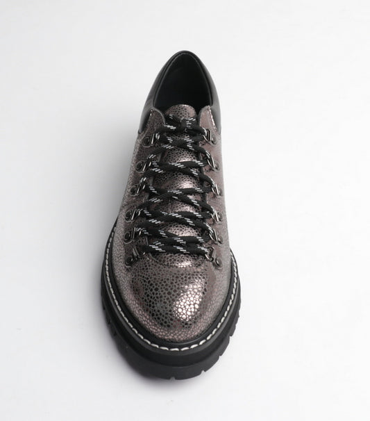 BOLD Cracked Pewter (Sample37)