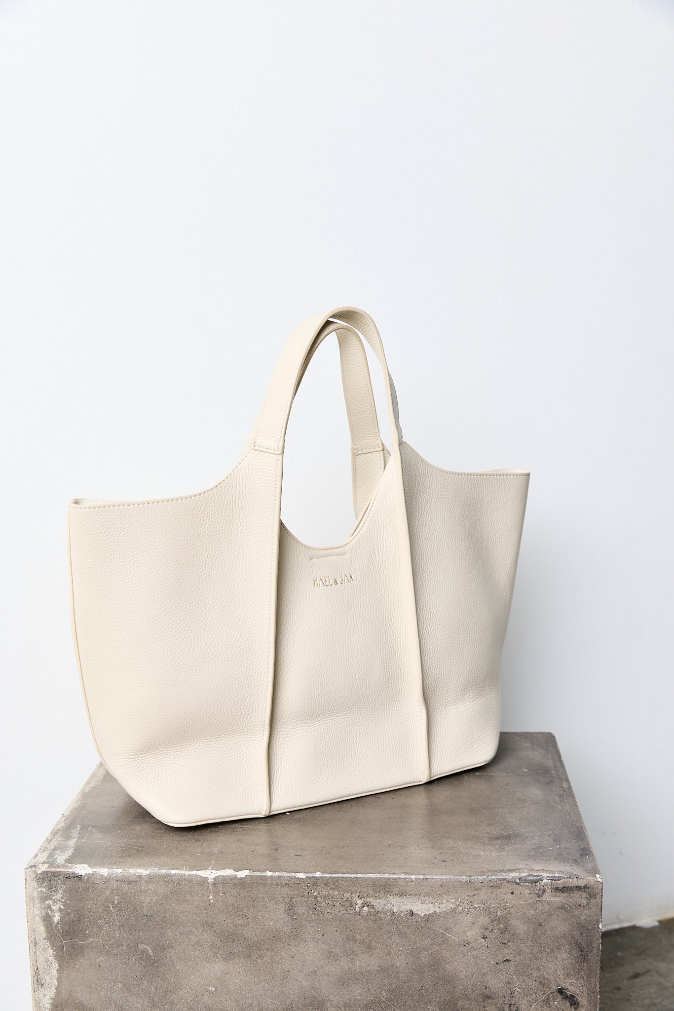 JAMES BAG Bone Leather