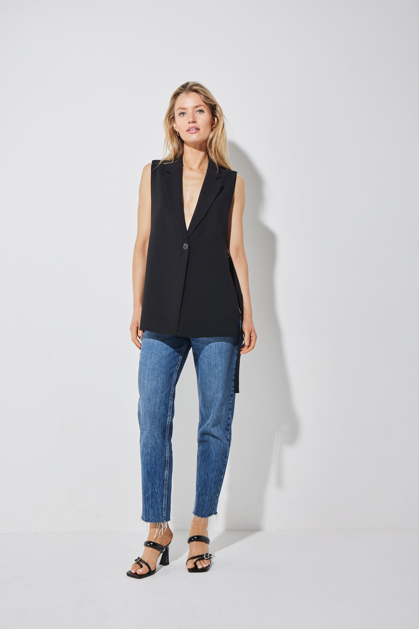 ROSE Black (Sample37)