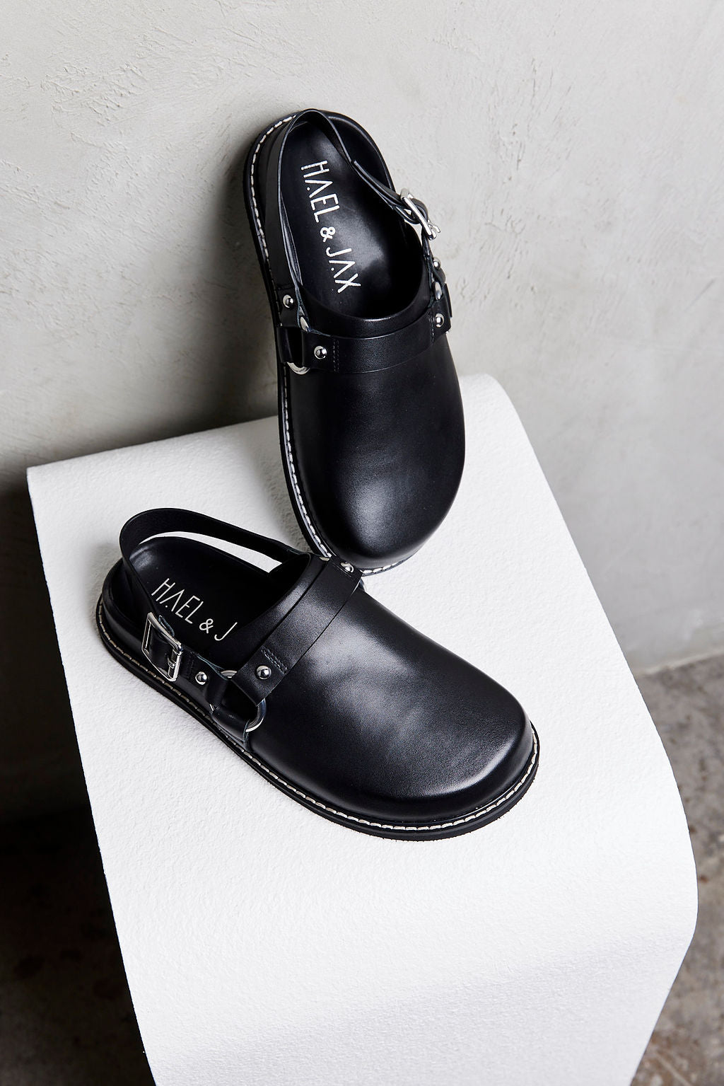 RUMOURS Black