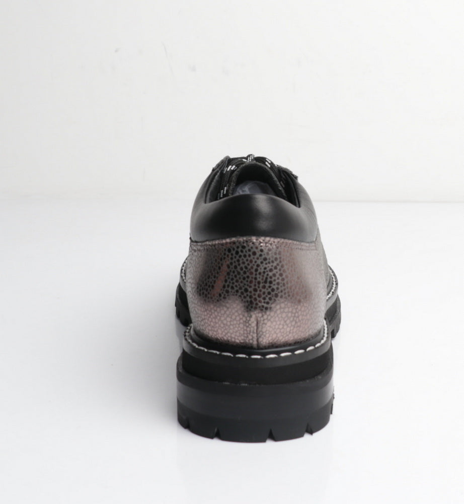 BOLD Cracked Pewter (Sample37)